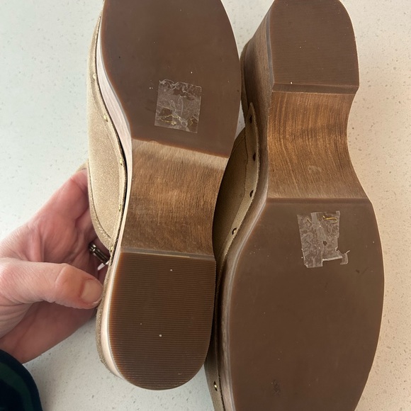 J. Crew suede clogs tan size 8 - Picture 8 of 9